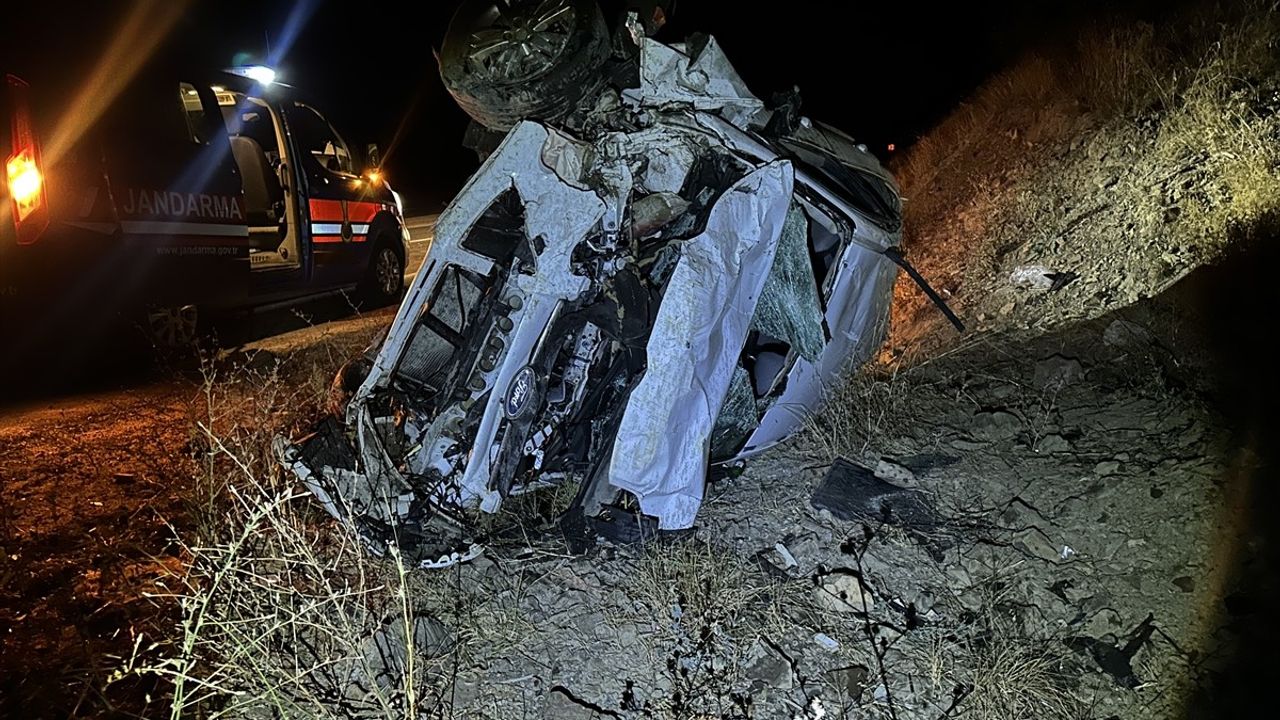 Çorum'da Devrilen Otomobil Kazasında Sürücü Hayatını Kaybetti