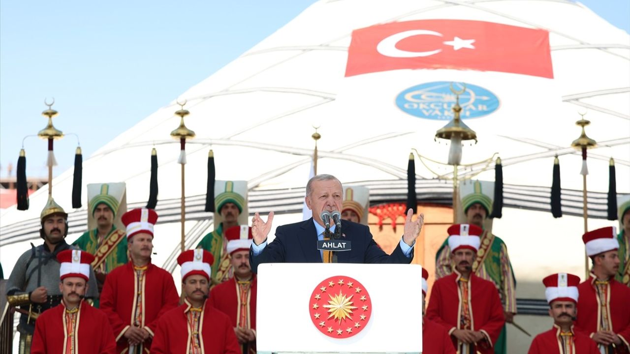 Cumhurbaşkanı Erdoğan'dan Malazgirt Zaferi Konuşması