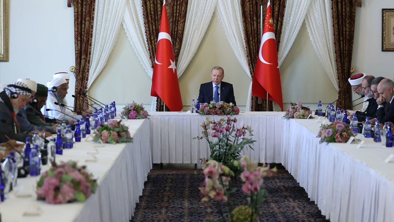 Cumhurbaşkanı Erdoğan, Dünya Müslüman Alimler Birliği'ni Ağırladı