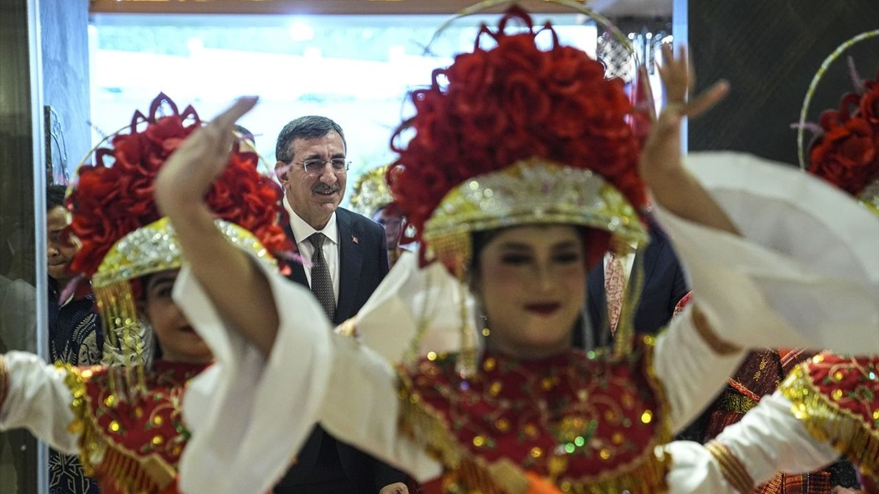 Cumhurbaşkanı Yardımcısı Yılmaz, Endonezya Bağımsızlık Günü'nde İki Ülke Arasındaki İlişkileri Vurguladı