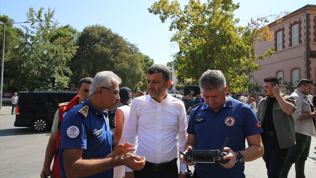 Denizli'de Tekstil Çarşısında Yangın: 2 Yaralı