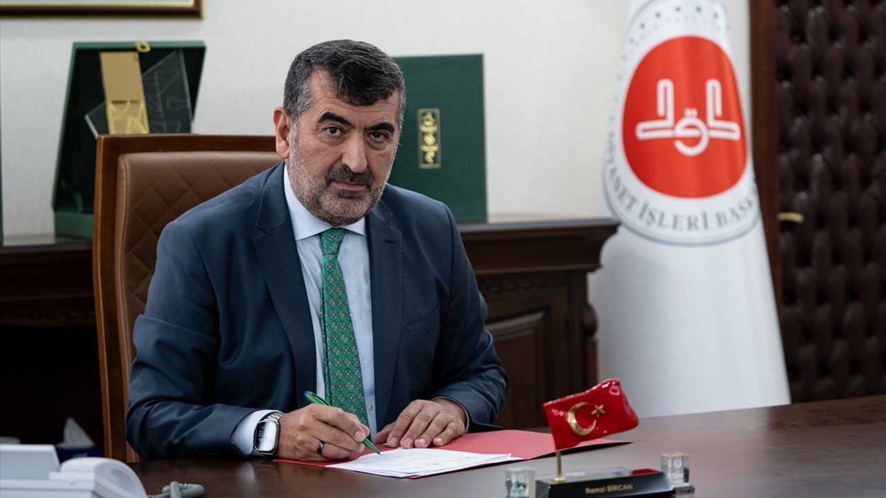 Diyanet'ten Hacı Adaylarına Kayıt Yenileme Uyarısı