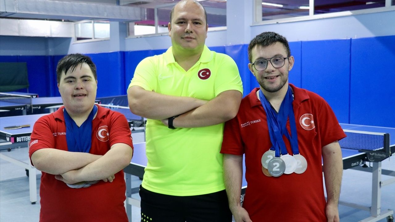 Down Sendromlu Masa Tenisi Şampiyonları Dünya Şampiyonası'na Hazırlanıyor