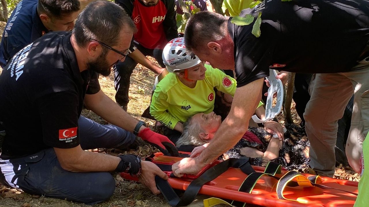 Düzce'de Kaybolan Yaşlı Kadın Fındık Bahçesinde Bulundu