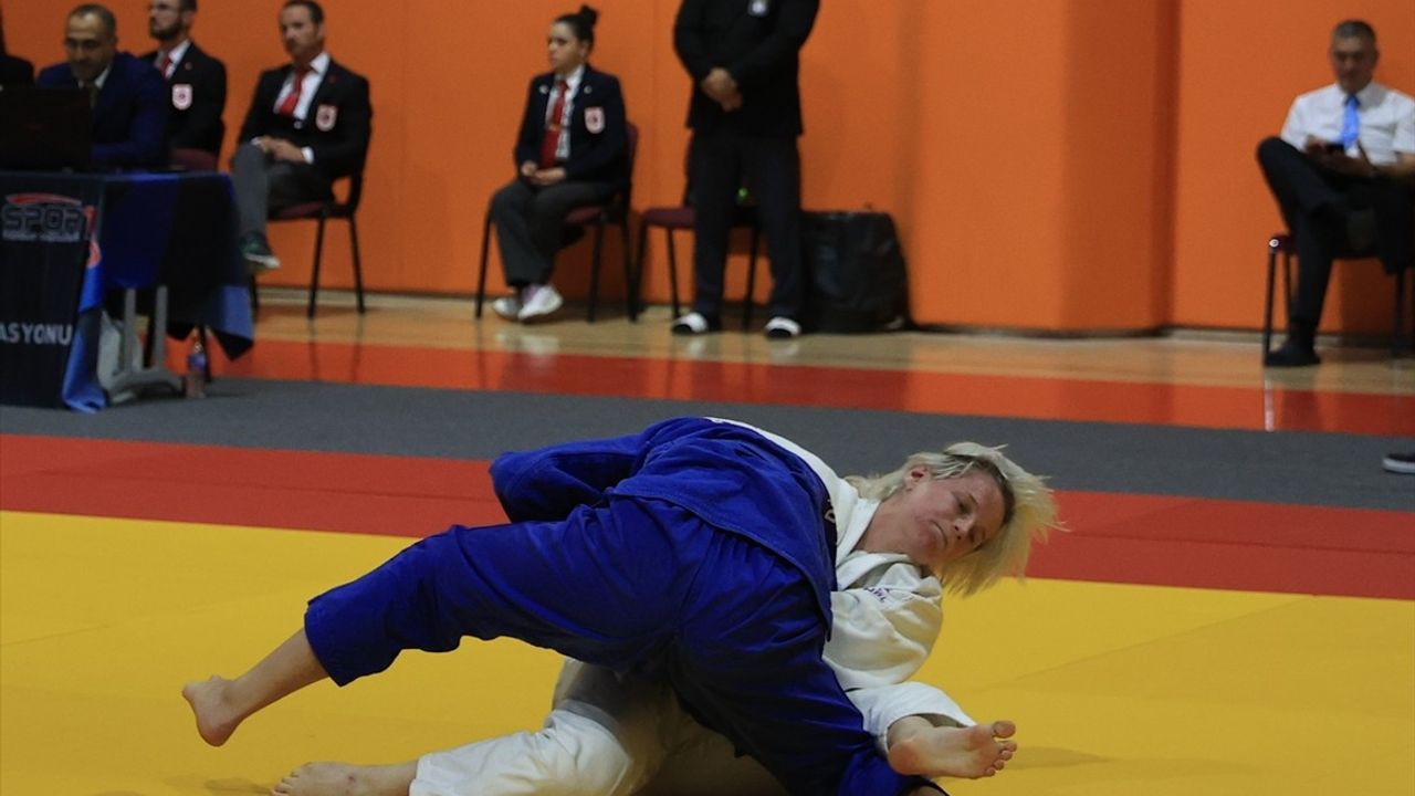Edirne'de 21 Yaş Altı Balkan Judo Şampiyonası Başladı