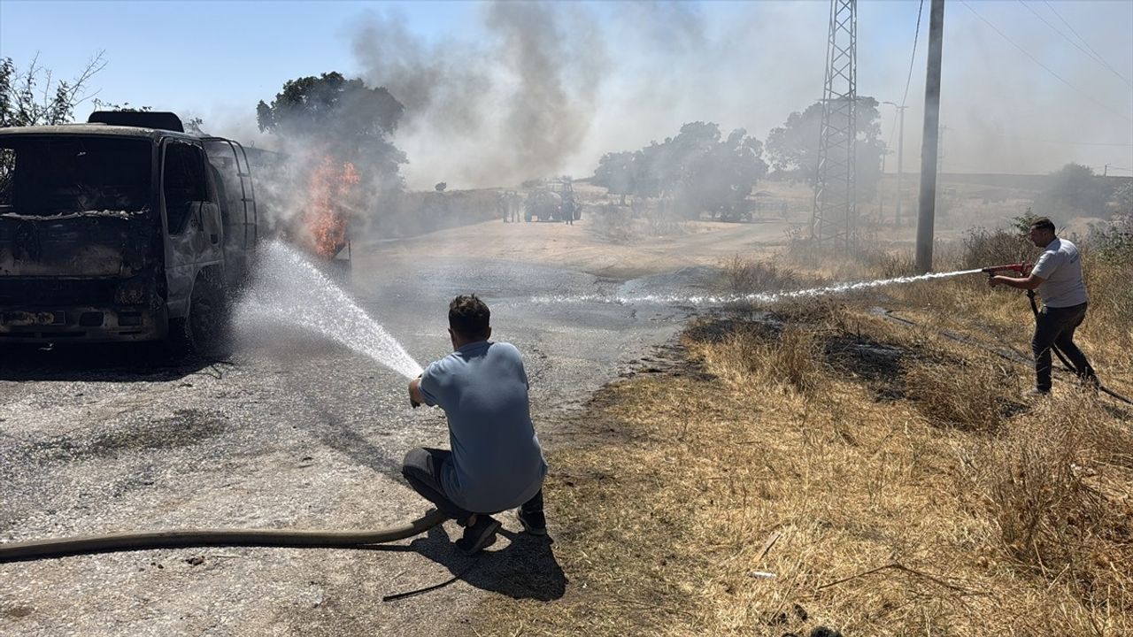 Edirne'de Akaryakıt Tankerinde Yangın!