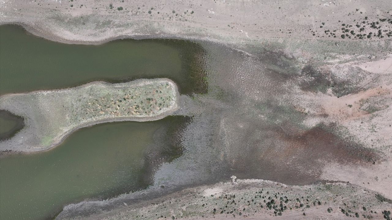 Edirne'de Kuraklık Gölet Suyunu Tükettirdi