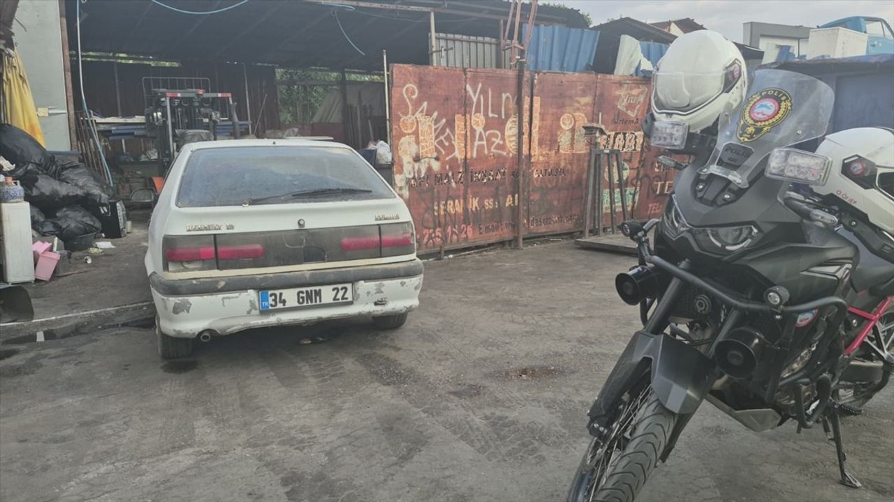 Edirne'de Motosiklet Kazası: Sürücü Ortadan Kayboldu