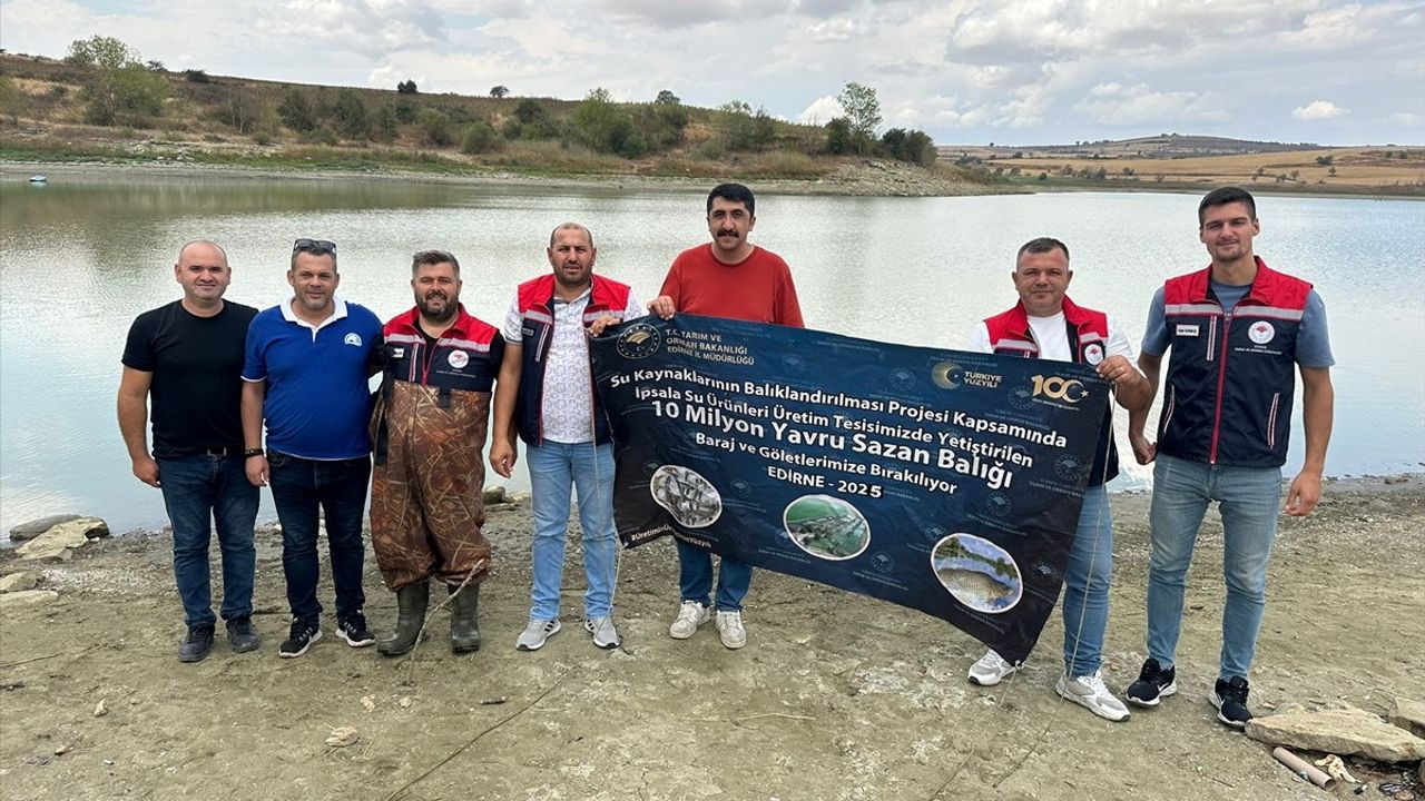Edirne'den Tekirdağ'a 975 Bin 440 Pullu Sazan Yavrusu Salındı