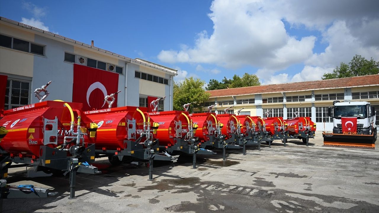 Edirne Köylerine Yangın Müdahale Amaçlı Su Tankerleri Dağıtılıyor