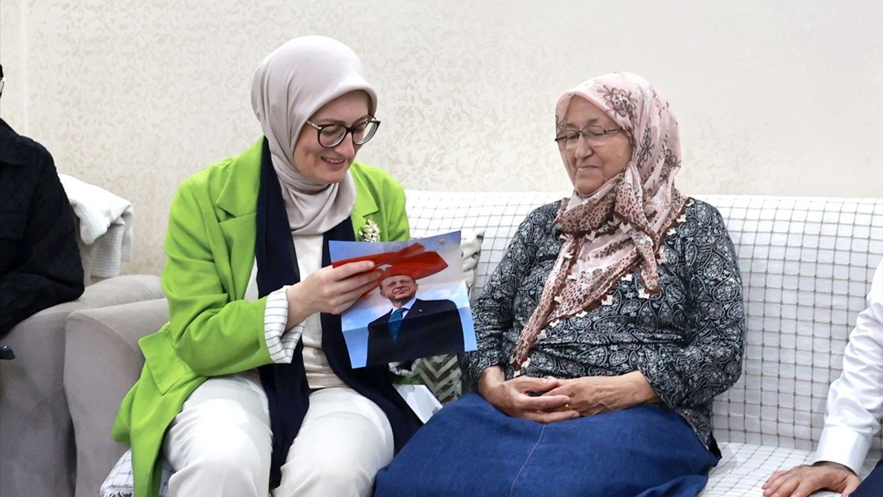 Erdoğan'ın Mektubu Mersin'de Şehit Annelerine Ulaşmaya Devam Ediyor