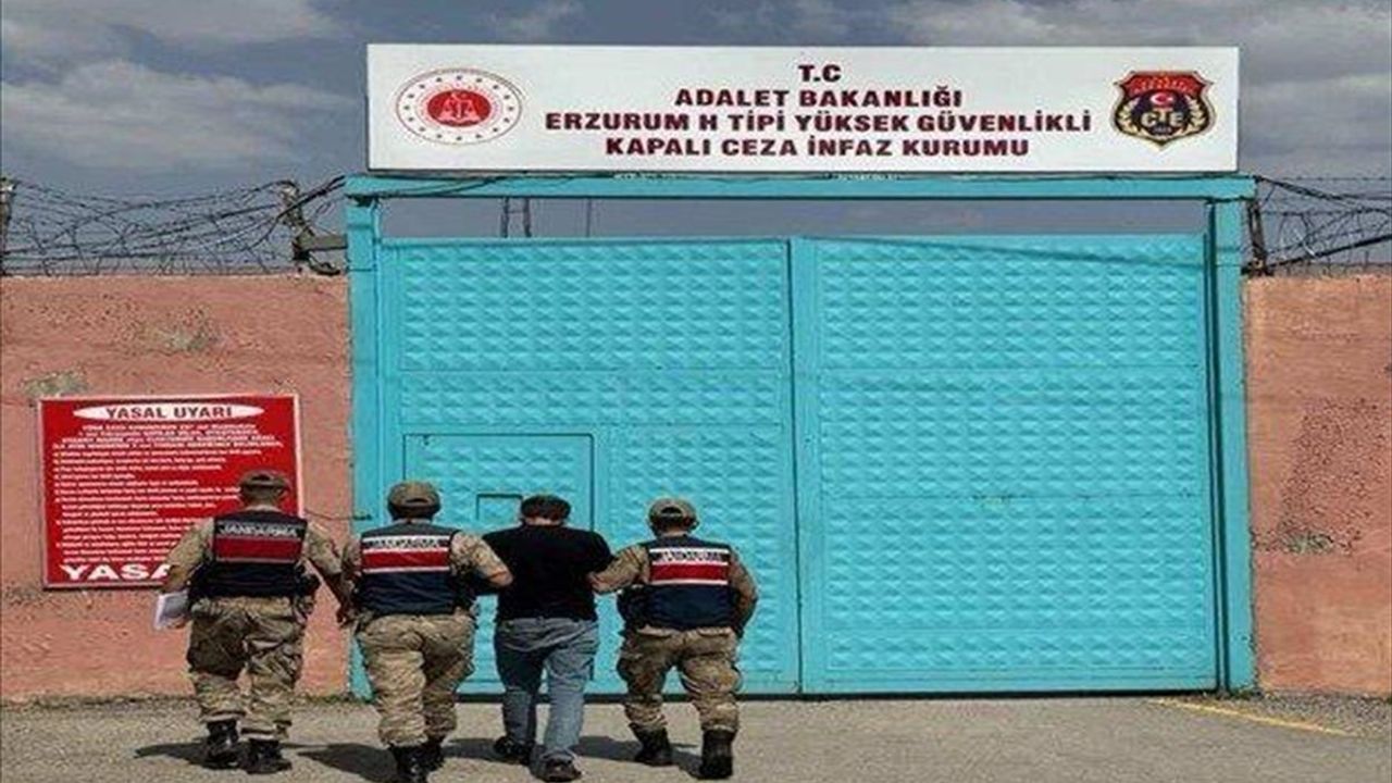 Erzurum'da FETÖ Hükümlüsü Samanlıkta Ele Geçirildi