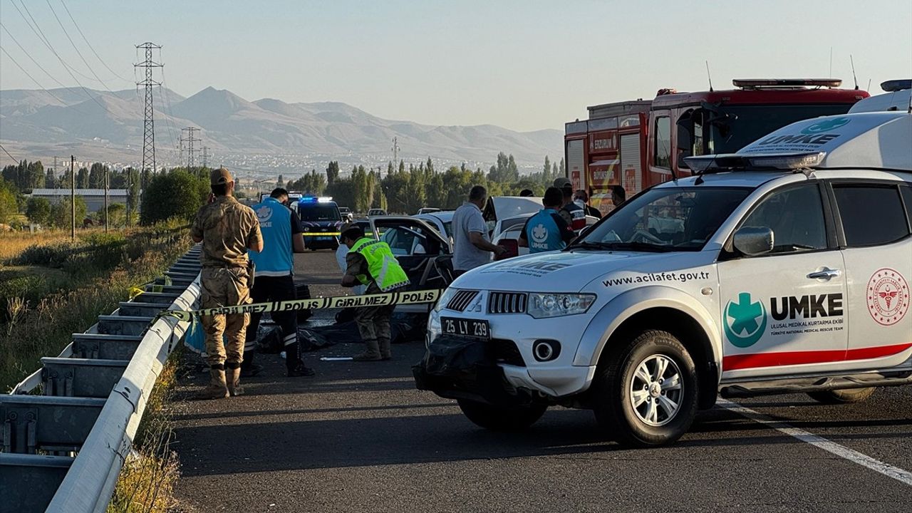 Erzurum'da İki Otomobilin Çarpışması: 4 Ölü