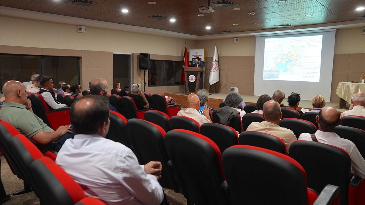 Erzurum'da Karaz Kültürü Uluslararası Sempozyumu Düzenlendi