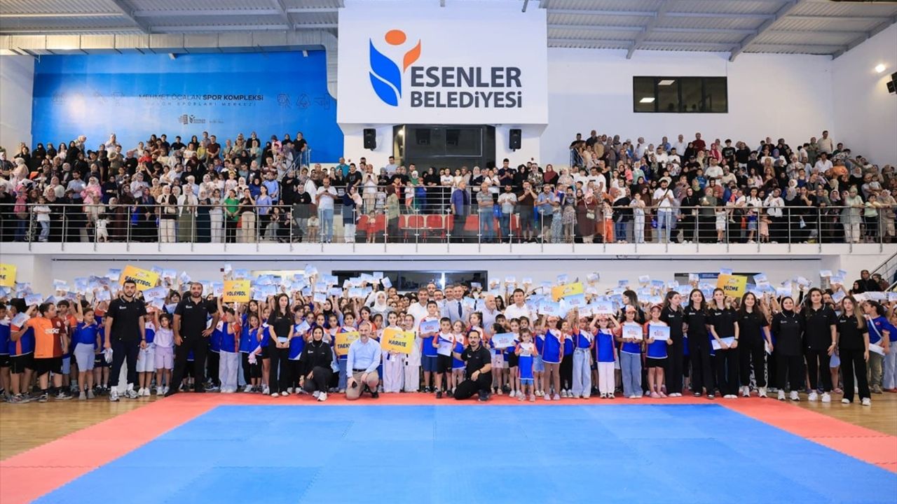 Esenler Yaz Spor Okulları Kapanış Töreni Gerçekleşti