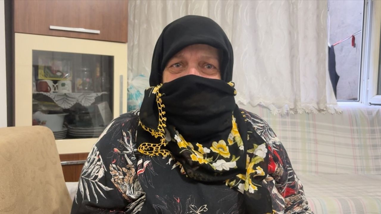 Fatih'te Dolandırıcılık Vakası: 70 Yaşındaki Kadının 2 Milyon Liralık Altınları Gasbedildi