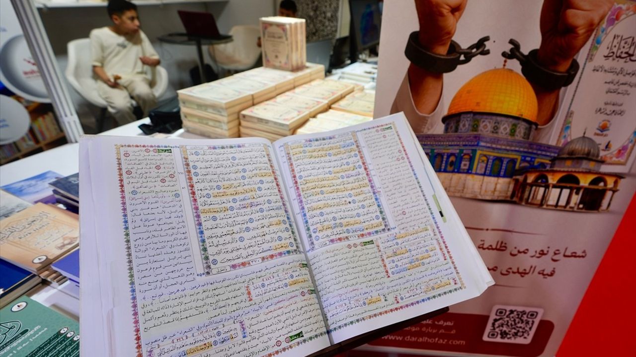 Filistinli Yazarın Eserinin Tanıtımı: 'Hafızların Mushafı'