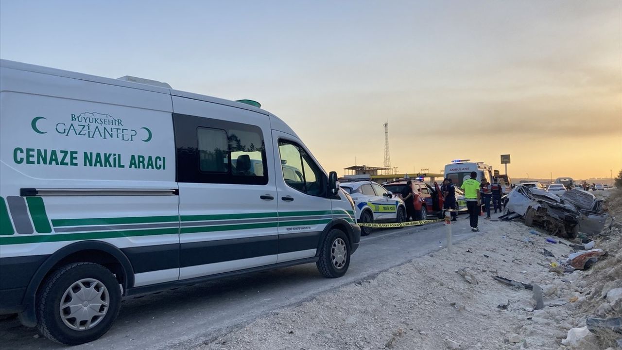 Gaziantep'te Feci Kaza: 3 Ölü, 3 Yaralı