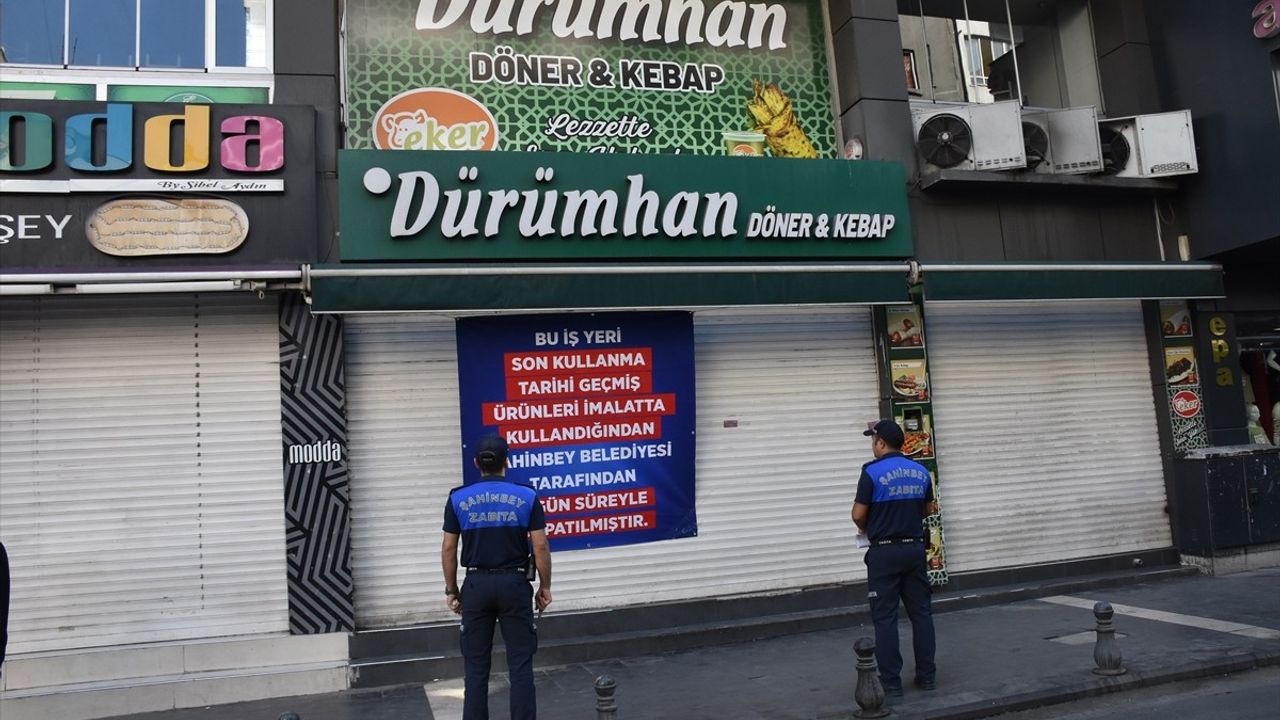 Gaziantep'te Tarihi Geçmiş Ürün Satan İşletme Kapatıldı