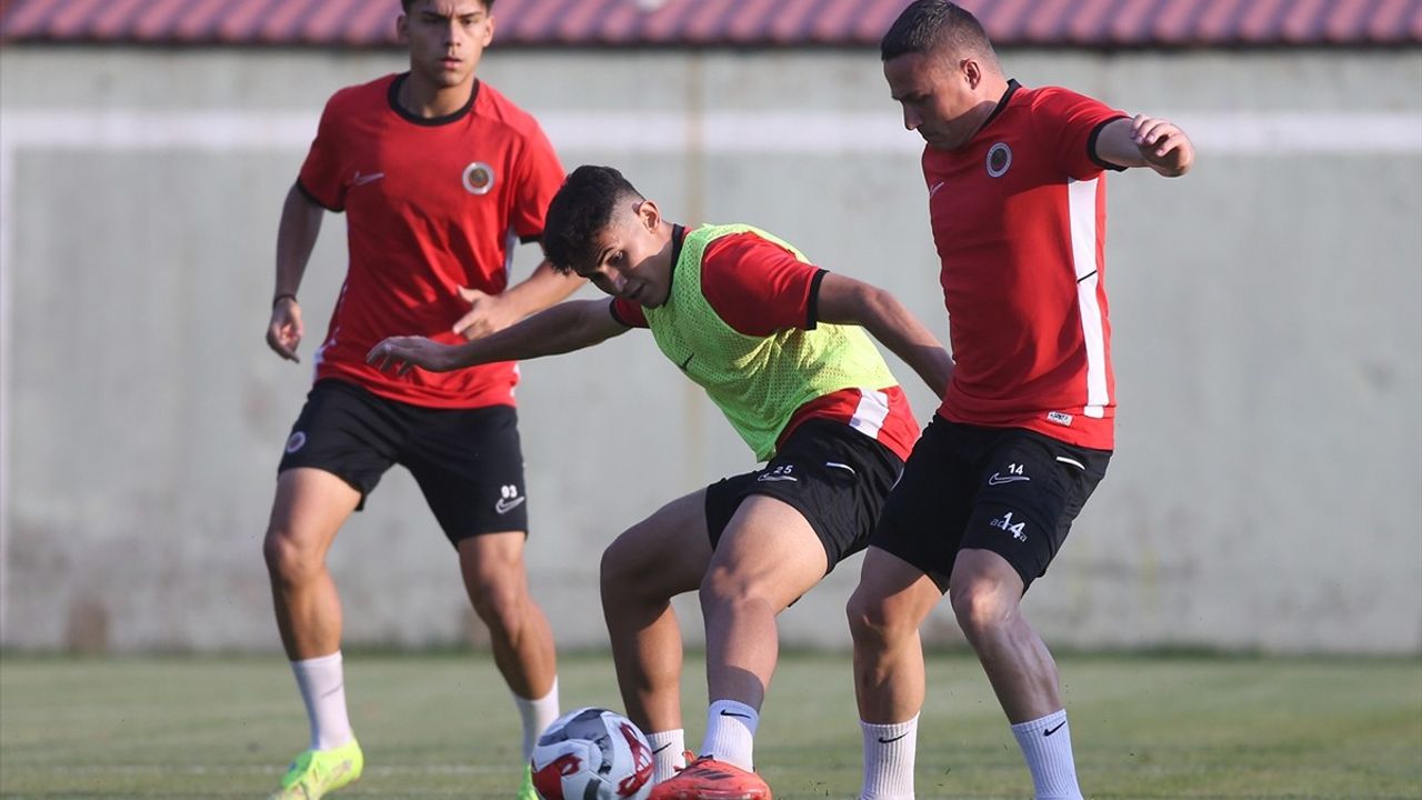Gençlerbirliği'nde Adama Traore İlk Antrenmanına Çıktı
