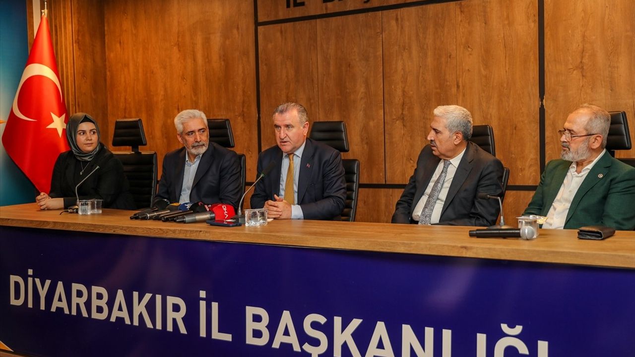 Gençlik ve Spor Bakanı Bak'tan Diyarbakır'a Ziyaret