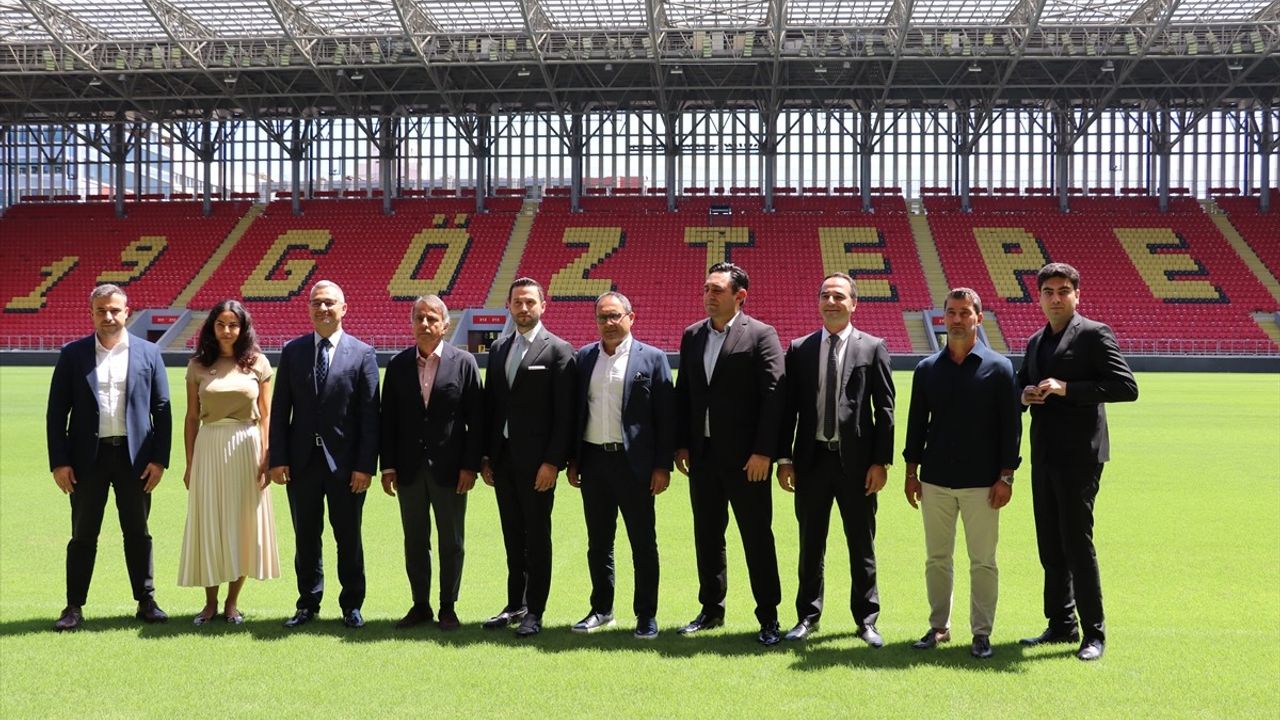Göztepe, Avek Otomotiv ve Avec Rent a Car ile Yeni Sponsorluk Anlaşması İmzaladı