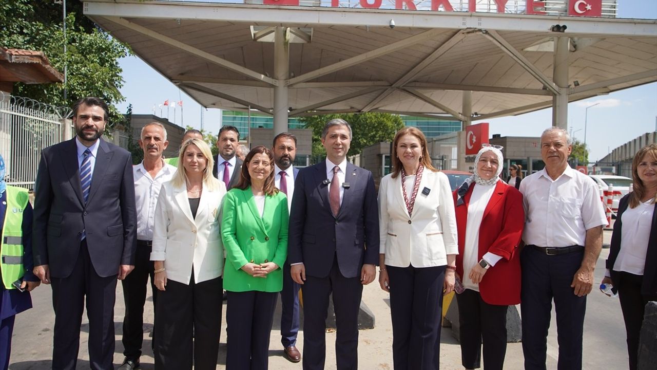 Gurbetçilerin Vatan Hasreti: Zafer Sırakaya Kapıkule'de Uğurladı