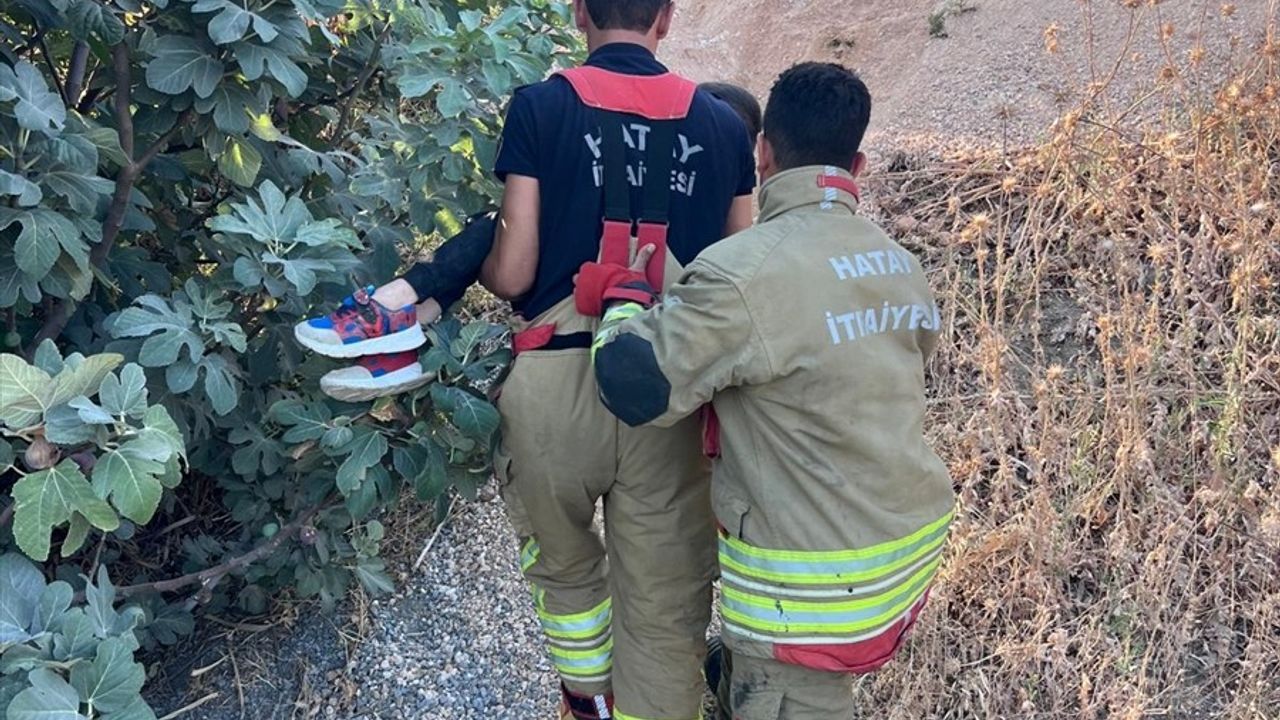 Hatay'da minibüs devrildi, 13 kişi yaralandı