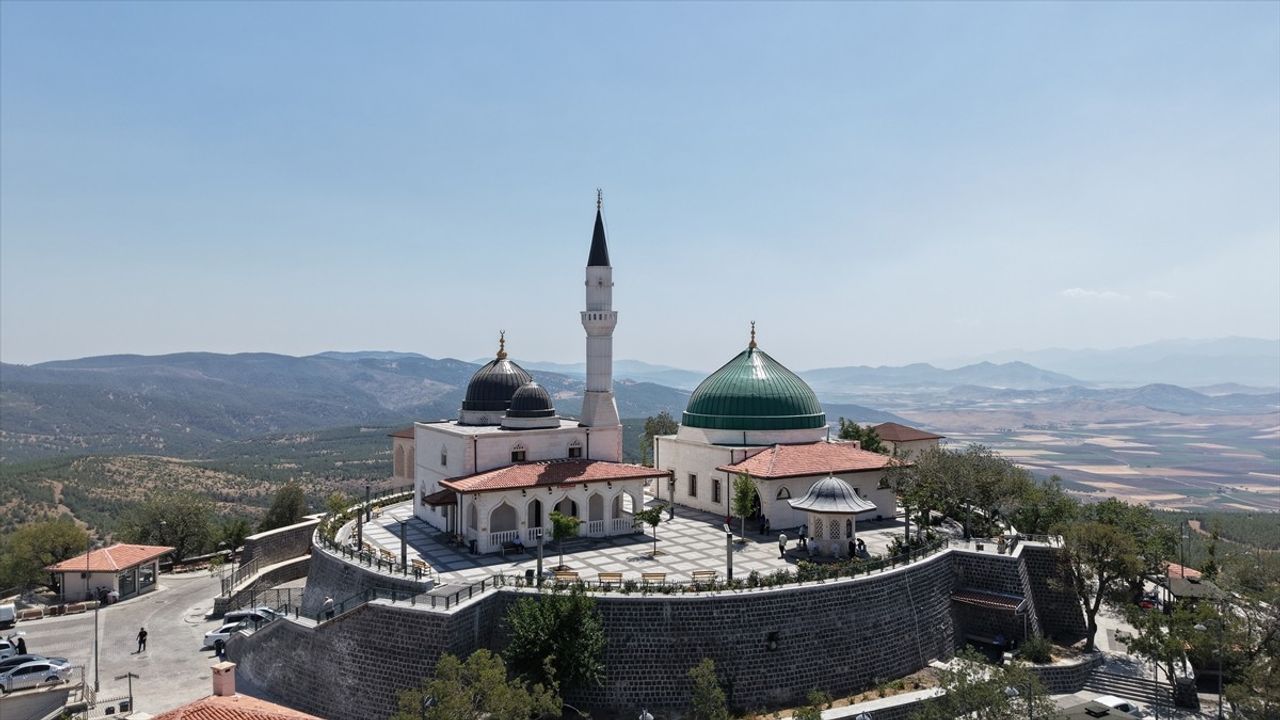 Hz. Ukkaşe Türbesi Yeniden Ziyarete Açıldı