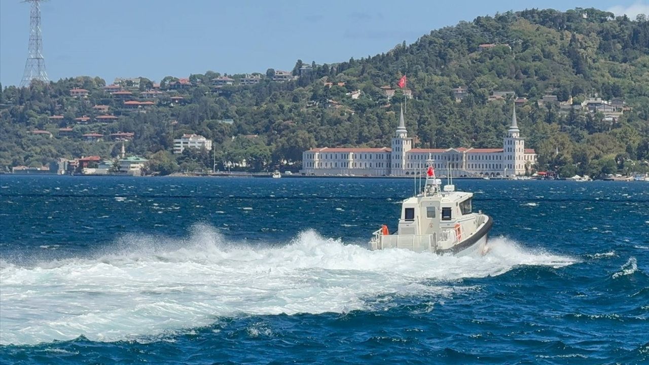İstanbul Boğazı'nda Yüzme Yarışında Kaybolan Rus Yüzücü