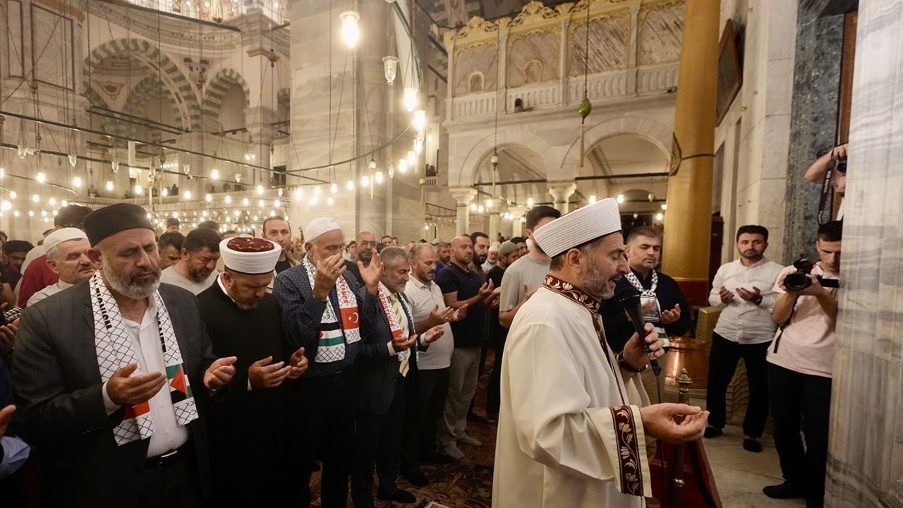 İstanbul'da Gazze için Dua Programı Gerçekleşti