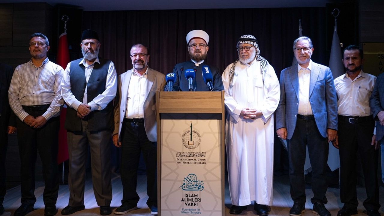 İstanbul'da 'İslami ve İnsani Bir Sorumluluk: Gazze' Konferansı Düzenleniyor