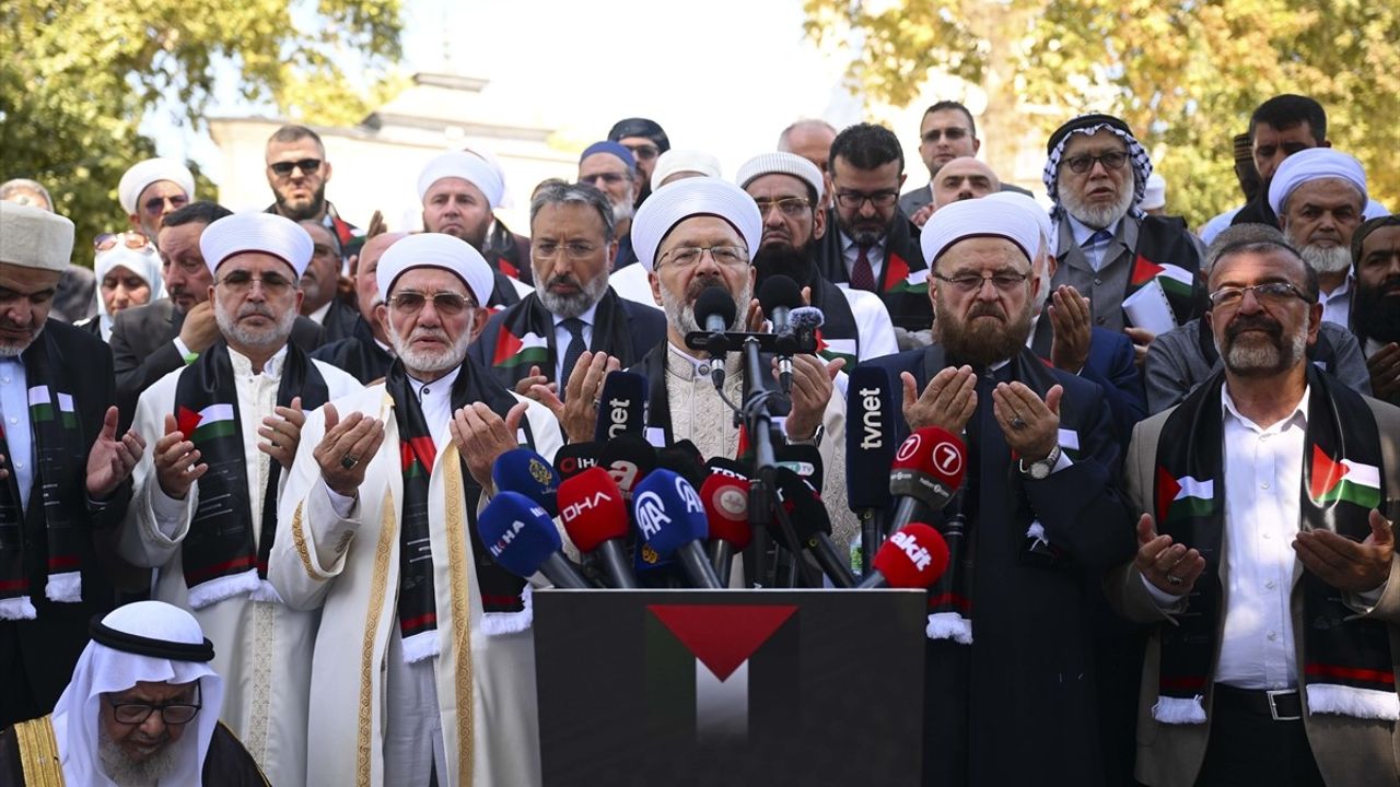 İstanbul'da 'İslami ve İnsani Sorumluluk: Gazze' Konferansı