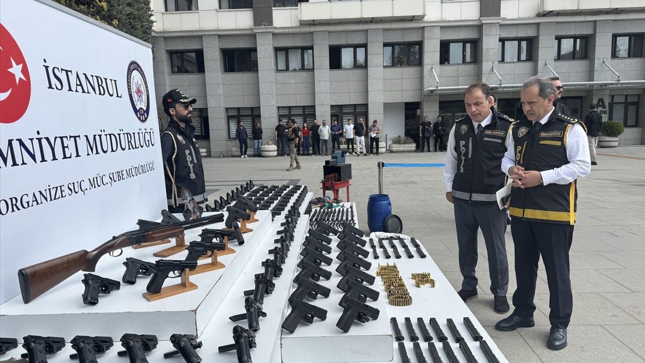 İstanbul'da Suç Örgütlerine Yönelik Operasyon: 11 Tutuklama