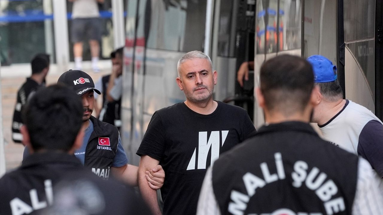İstanbul'da Suç Örgütü Operasyonu: 25 Şüpheli Adliyeye Sevk Edildi