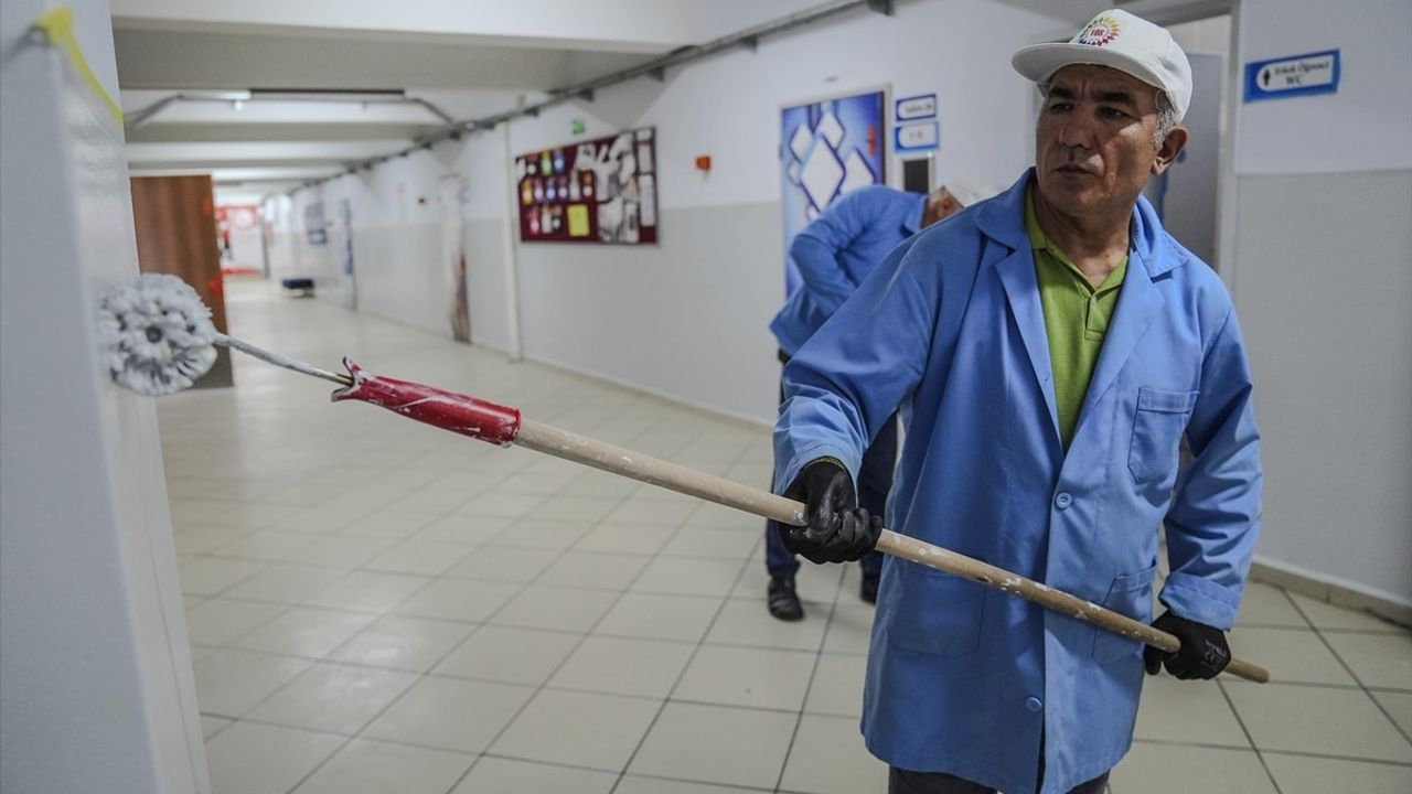 İstanbul’daki Okullarda Yeni Eğitim Yılı Hazırlıkları
