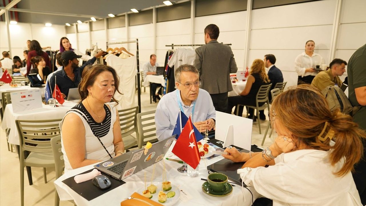 İstanbul Moda Fuarı 2023: Avrupa'nın En Büyük Hazır Giyim Etkinliği Başladı