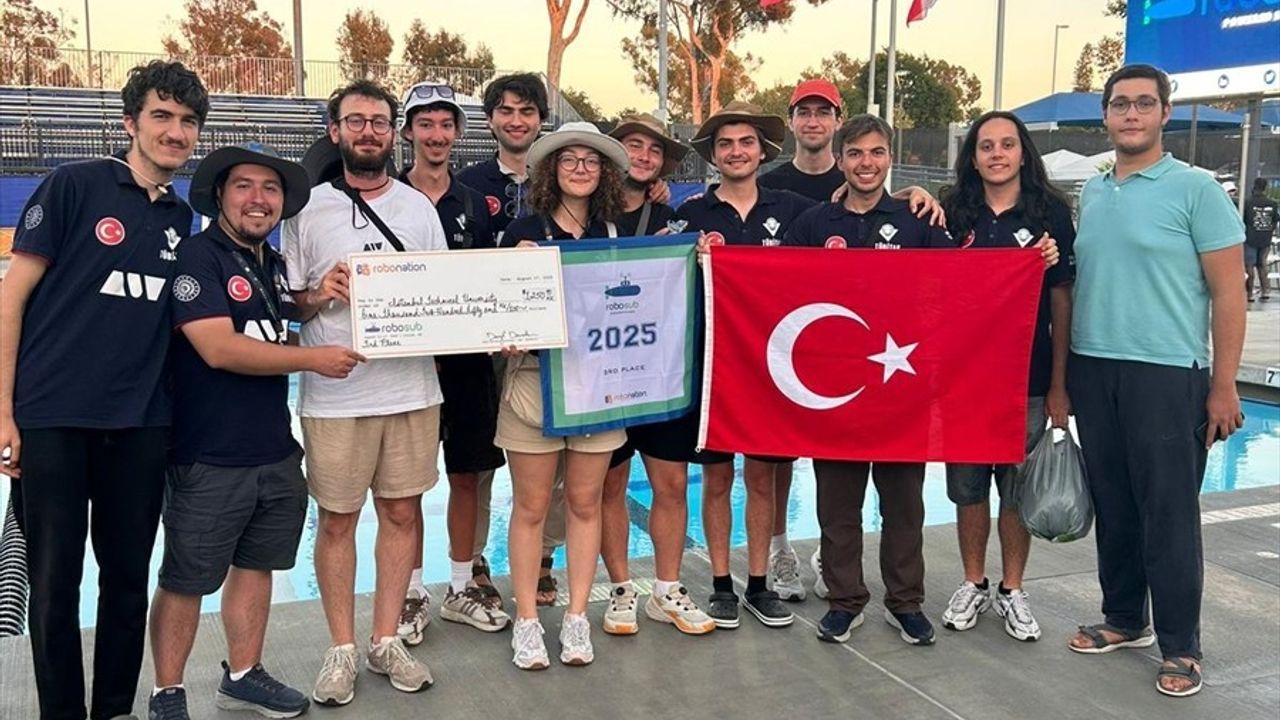 İTÜ AUV Takımı, Otonom Su Altı Aracıyla Dünya Üçüncüsü Oldu