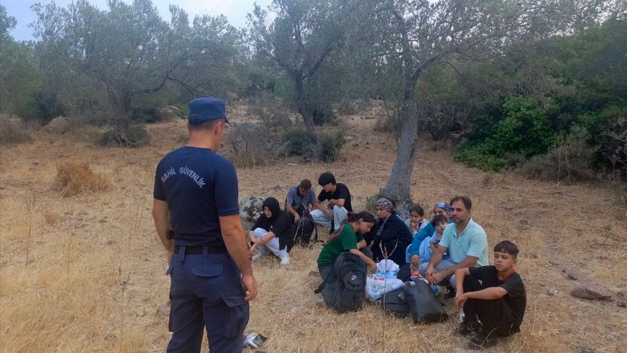 İzmir'de Düzensiz Göçmen Kurtarma Operasyonları