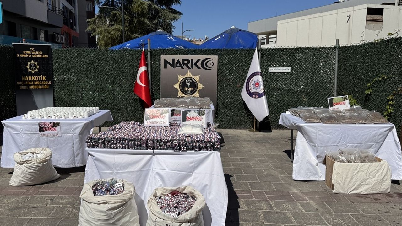 İzmir'de Uyuşturucu Operasyonları: 133 Şüpheli Tutuklandı