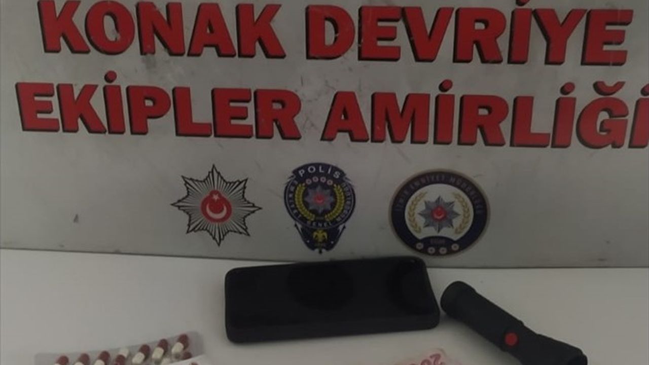 İzmir'de Uyuşturucu Operasyonu: İki Şüpheli Tutuklandı