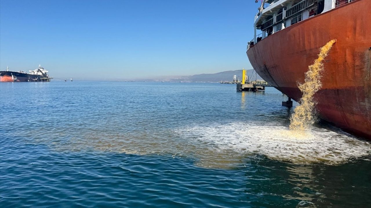 İzmit Körfezi'nde Kirletici Gemilere Yasal İşlem