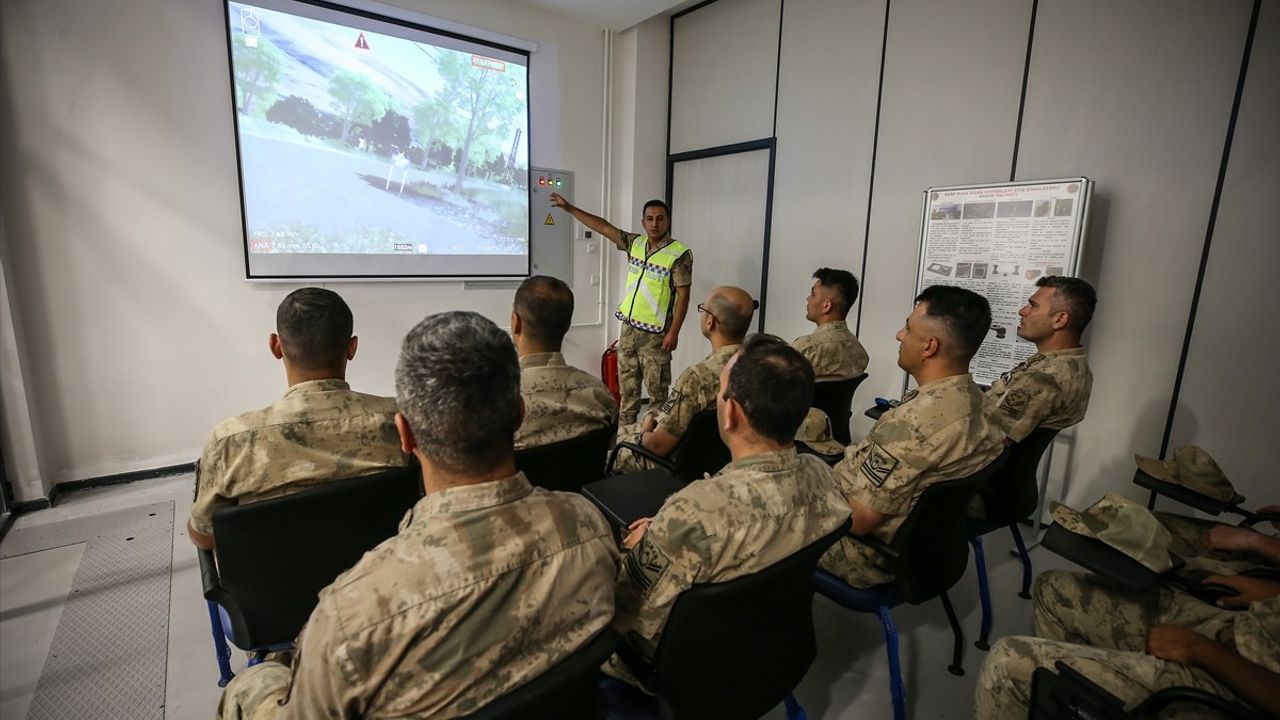 Jandarma Zırhlı Araç Sürücüleri Eğitimi: Simülasyon ve Pratik