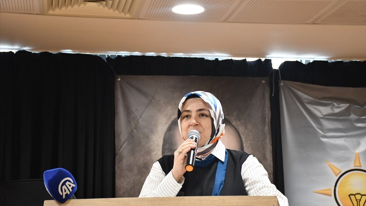 Kadınların Siyasi Hayattaki Yeri Güçleniyor