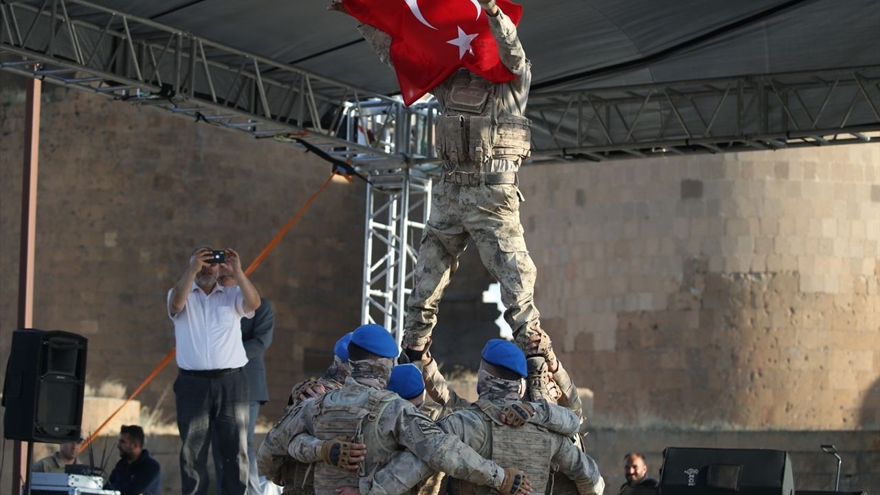 Kars'ta Ani Fethi'nin 961. Yıl Dönümü Coşkuyla Kutlandı