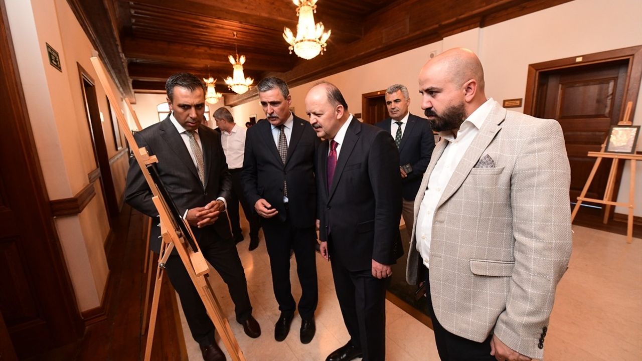 Kastamonu'da Hüsnü Açıksöz Sergisi Açıldı