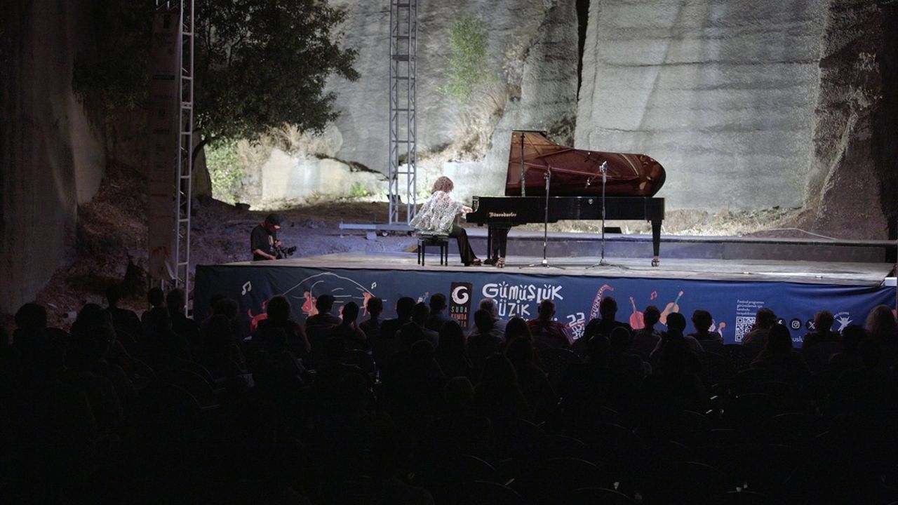 Katya Apekisheva 22. Gümüşlük Müzik Festivali'nde Konser Verdi