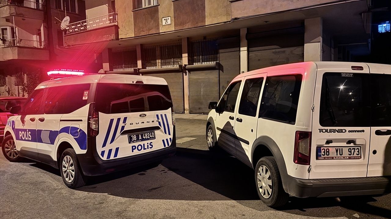 Kayseri'de Eski Eşi Tarafından Bıçaklanan Kadın Ağır Yaralandı
