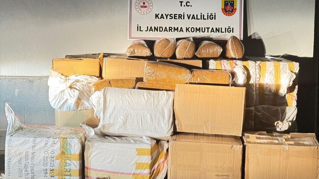 Kayseri'de Yolcu Otobüsünde 750 Kilogram Kaçak Tütün Yakalandı
