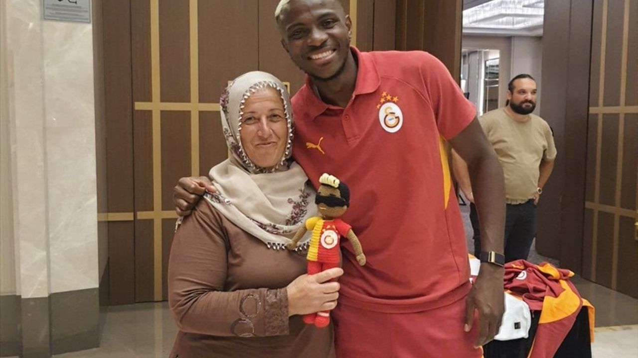 Kayserili Neslihan Teyze, Osimhen ile Buluştu